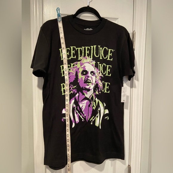 NWT Beetlejuice Size M Black Cotton Crew Neck Tee Shirt Graphic Logo Keaton - Picture 9 of 11